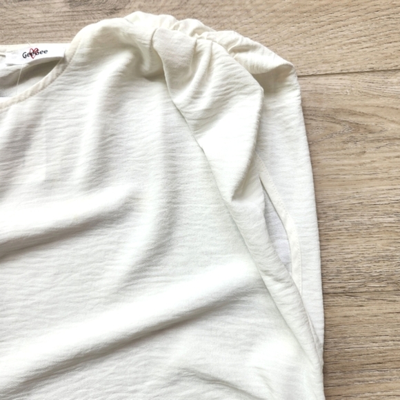 GeeGee Off White Top Womens Large Ruched Short Sleeves Lightweight Nwt - Picture 3 of 11